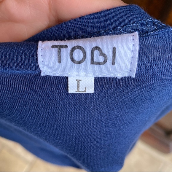 Tobi Large Navy Long Sleeve Bamboo Layering Top. Very soft. - Picture 4 of 6